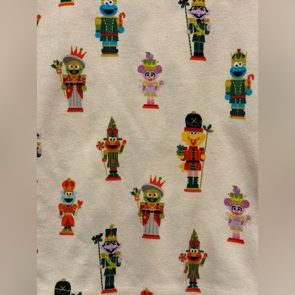 Hanna Andersson Sesame Street Christmas Nutcracker Pajamas - Size 3T - Picture 3 of 7